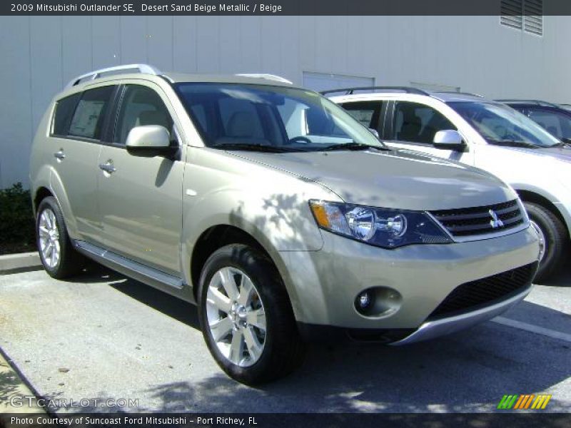 Desert Sand Beige Metallic / Beige 2009 Mitsubishi Outlander SE