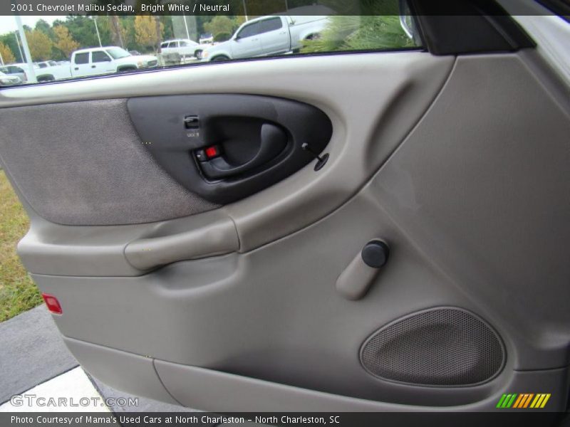 Bright White / Neutral 2001 Chevrolet Malibu Sedan