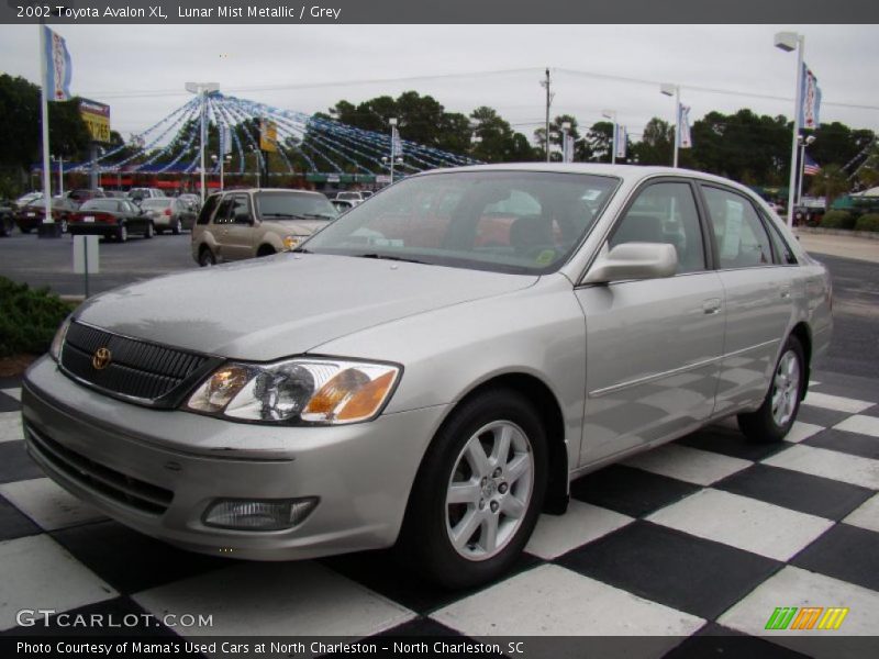 Lunar Mist Metallic / Grey 2002 Toyota Avalon XL