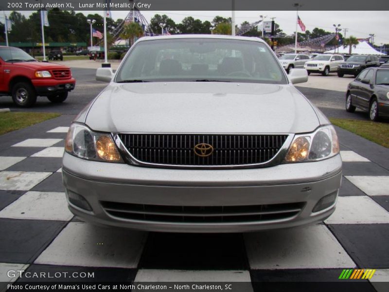 Lunar Mist Metallic / Grey 2002 Toyota Avalon XL