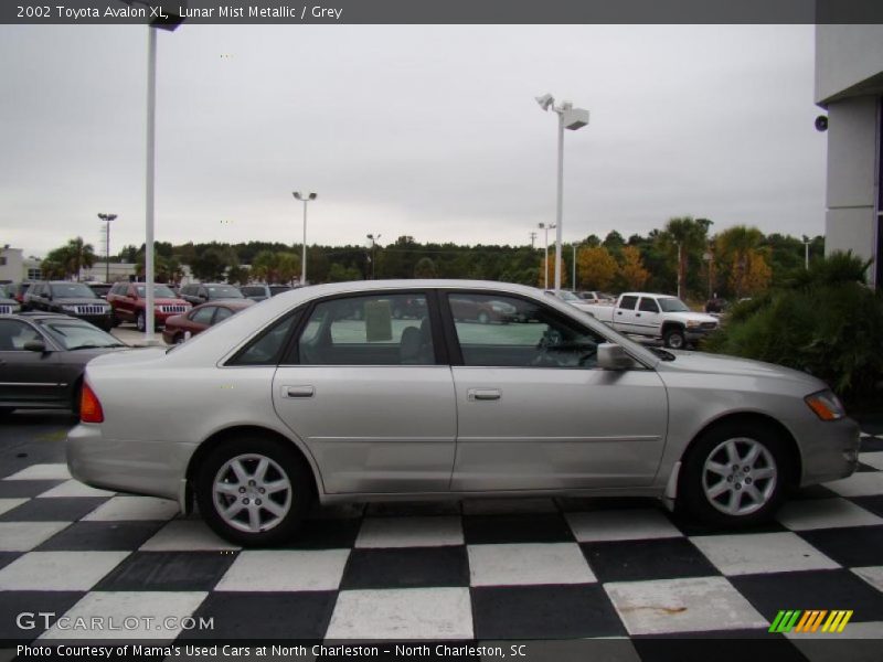 Lunar Mist Metallic / Grey 2002 Toyota Avalon XL