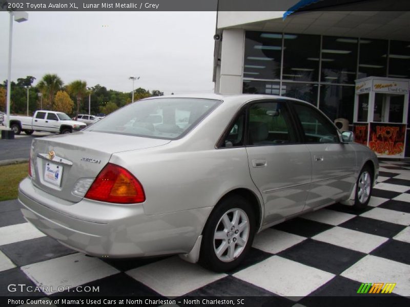 Lunar Mist Metallic / Grey 2002 Toyota Avalon XL