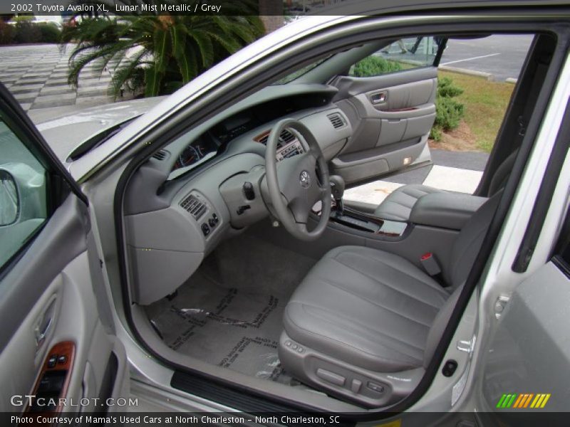 Lunar Mist Metallic / Grey 2002 Toyota Avalon XL