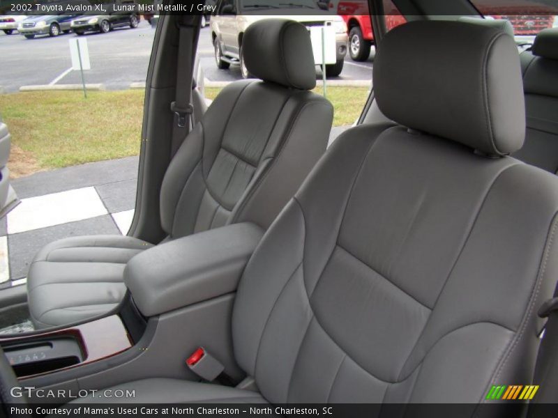 Lunar Mist Metallic / Grey 2002 Toyota Avalon XL