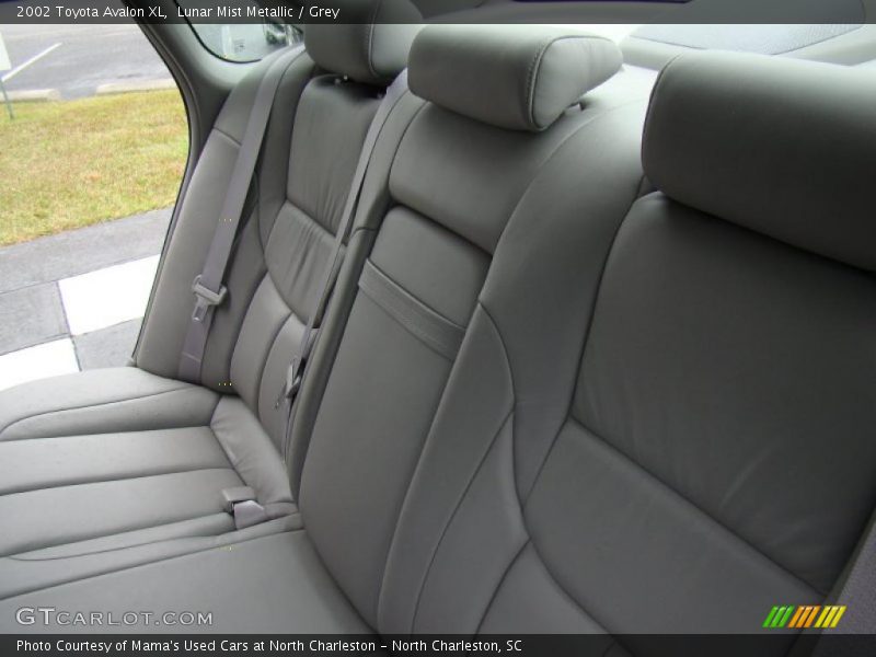 Lunar Mist Metallic / Grey 2002 Toyota Avalon XL