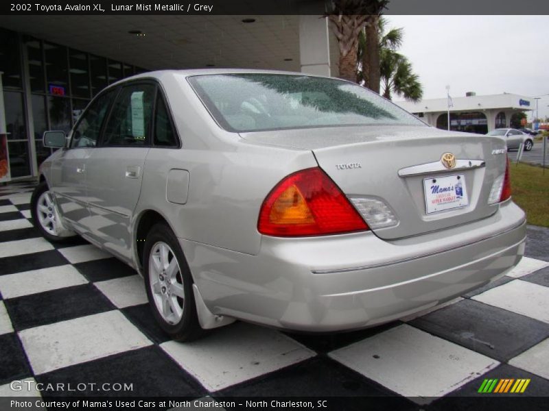 Lunar Mist Metallic / Grey 2002 Toyota Avalon XL