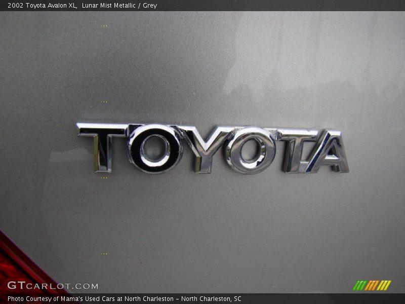 Lunar Mist Metallic / Grey 2002 Toyota Avalon XL