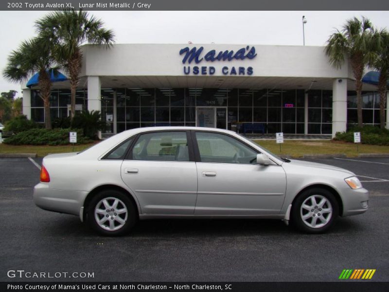 Lunar Mist Metallic / Grey 2002 Toyota Avalon XL