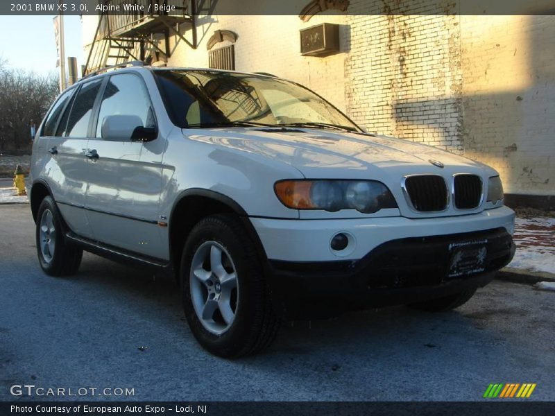Alpine White / Beige 2001 BMW X5 3.0i