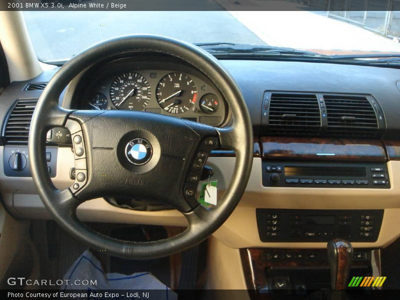 Alpine White / Beige 2001 BMW X5 3.0i