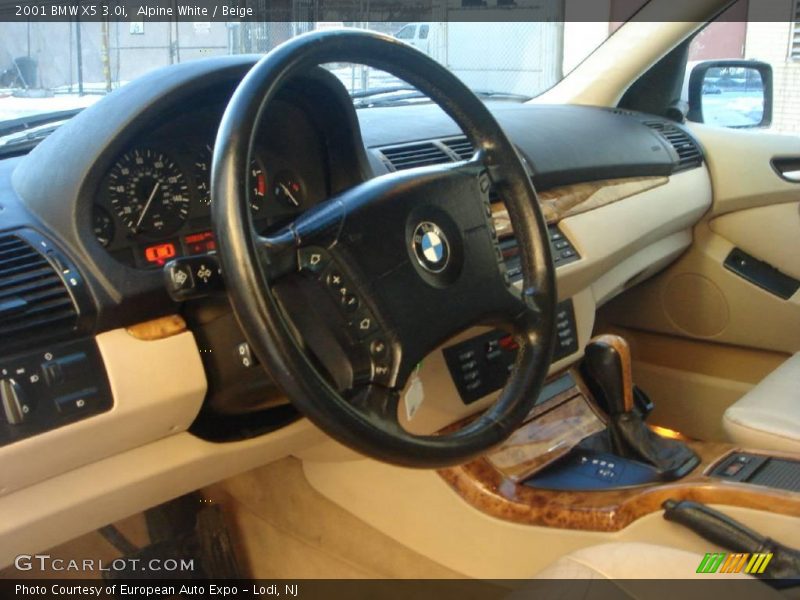 Alpine White / Beige 2001 BMW X5 3.0i