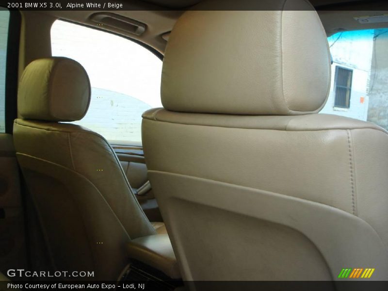 Alpine White / Beige 2001 BMW X5 3.0i