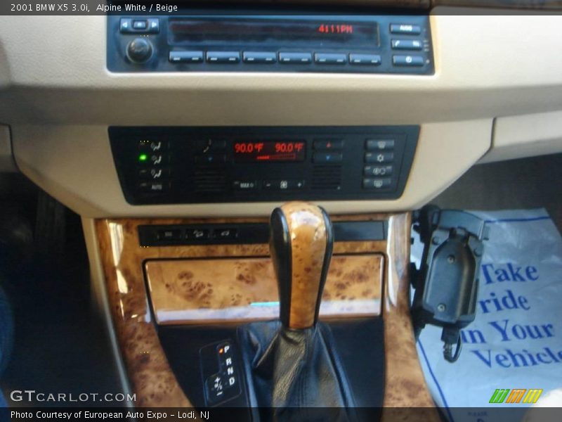 Alpine White / Beige 2001 BMW X5 3.0i
