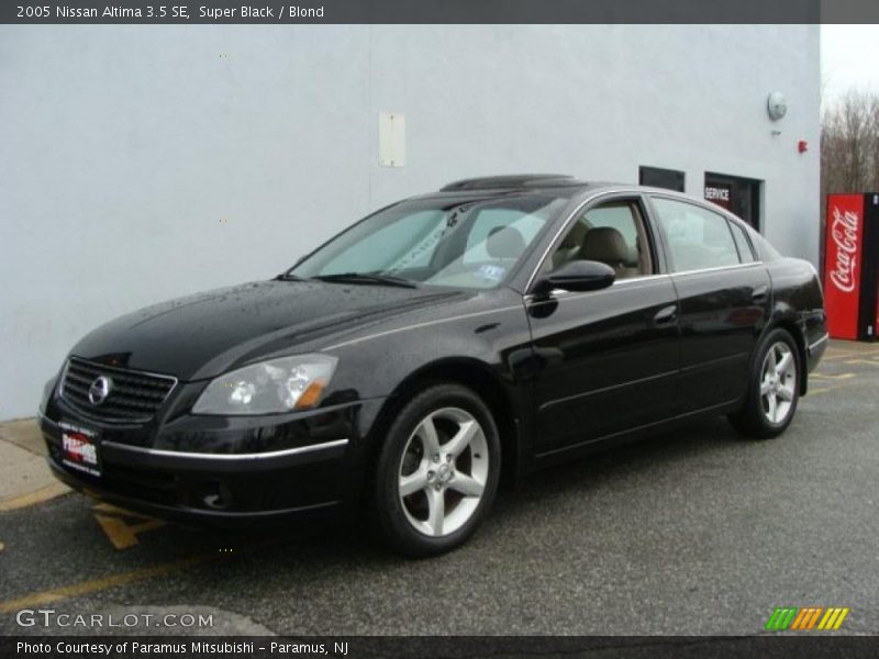 Super Black / Blond 2005 Nissan Altima 3.5 SE