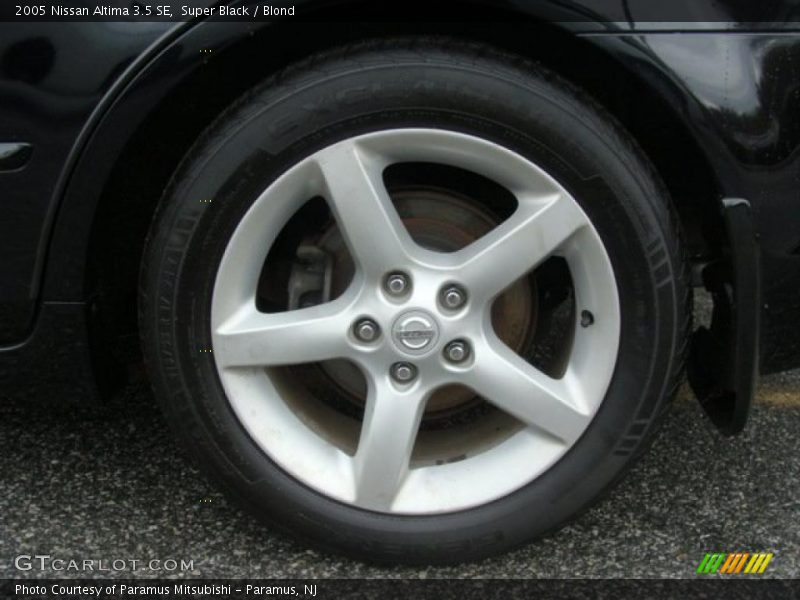 Super Black / Blond 2005 Nissan Altima 3.5 SE