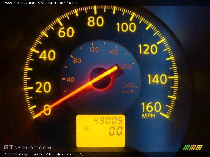 Super Black / Blond 2005 Nissan Altima 3.5 SE