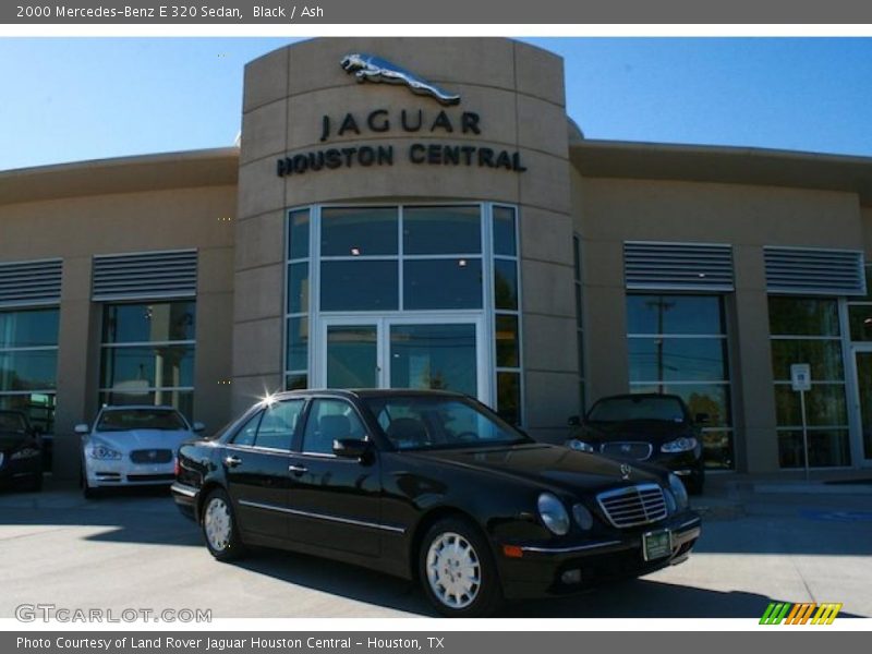 Black / Ash 2000 Mercedes-Benz E 320 Sedan