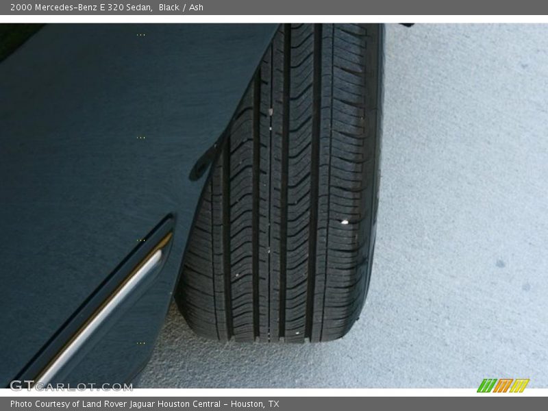 Black / Ash 2000 Mercedes-Benz E 320 Sedan