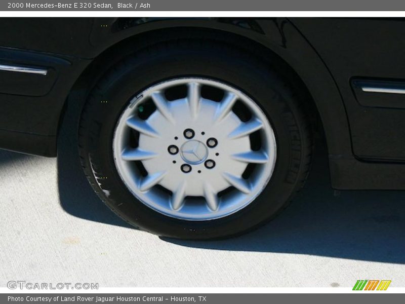  2000 E 320 Sedan Wheel