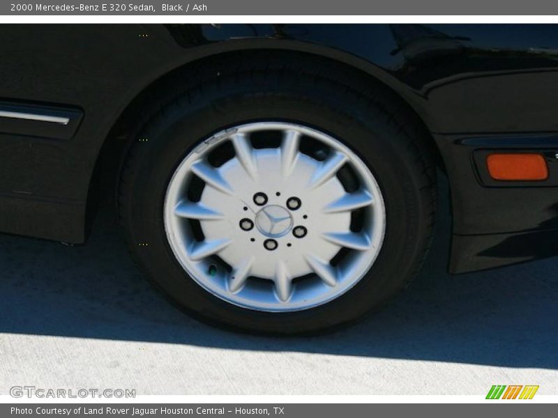 Black / Ash 2000 Mercedes-Benz E 320 Sedan