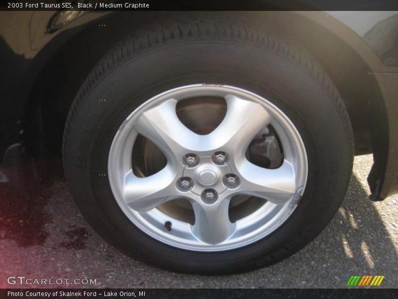 Black / Medium Graphite 2003 Ford Taurus SES