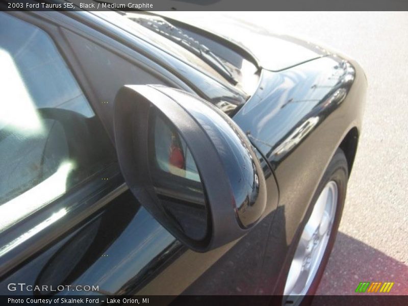 Black / Medium Graphite 2003 Ford Taurus SES