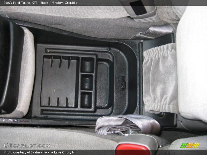 Black / Medium Graphite 2003 Ford Taurus SES