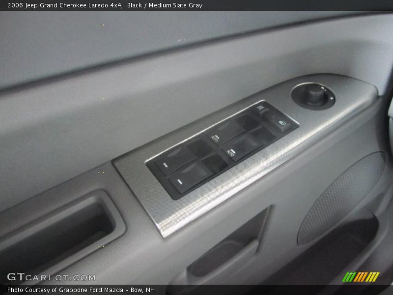 Black / Medium Slate Gray 2006 Jeep Grand Cherokee Laredo 4x4