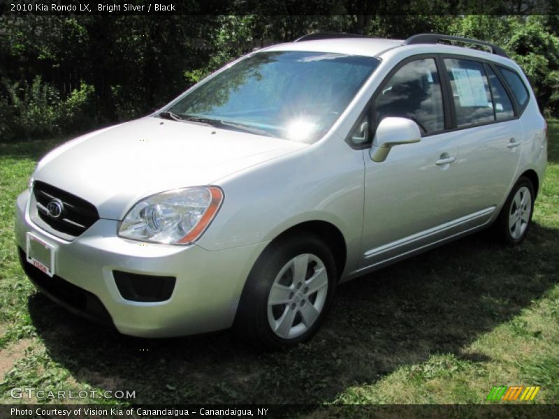 Bright Silver / Black 2010 Kia Rondo LX