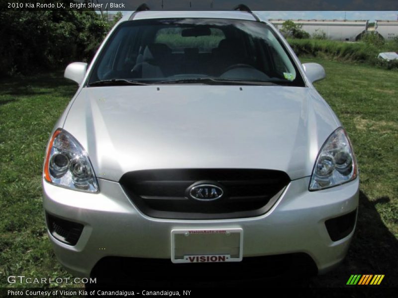 Bright Silver / Black 2010 Kia Rondo LX