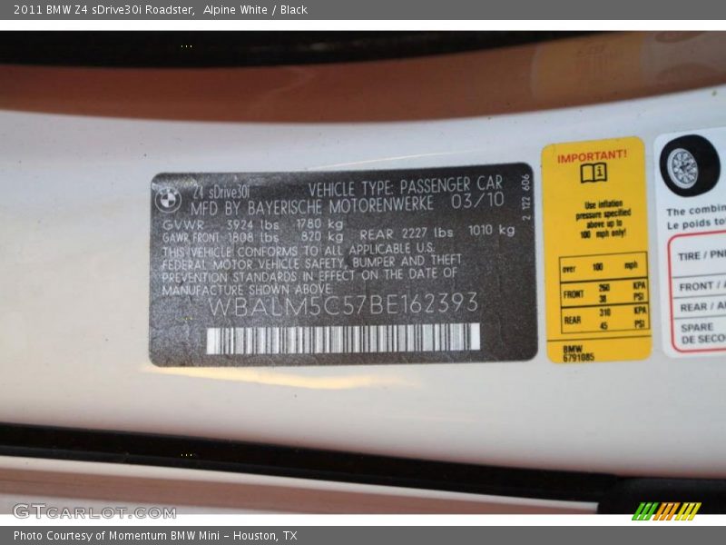 Alpine White / Black 2011 BMW Z4 sDrive30i Roadster