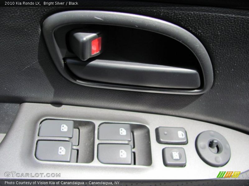 Bright Silver / Black 2010 Kia Rondo LX