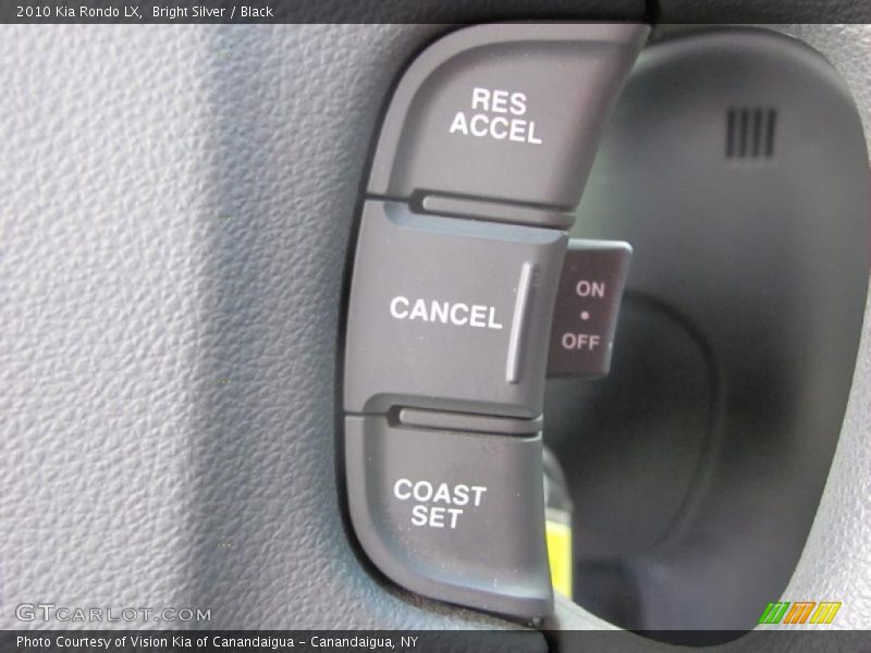 Bright Silver / Black 2010 Kia Rondo LX