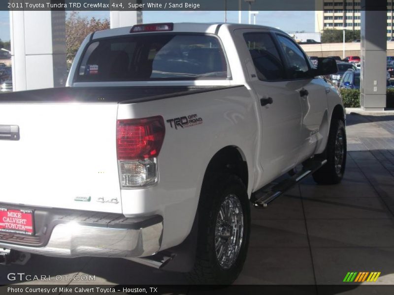 Super White / Sand Beige 2011 Toyota Tundra TRD CrewMax 4x4