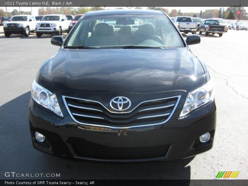 Black / Ash 2011 Toyota Camry XLE