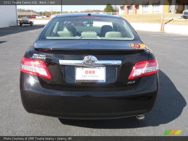 Black / Ash 2011 Toyota Camry XLE