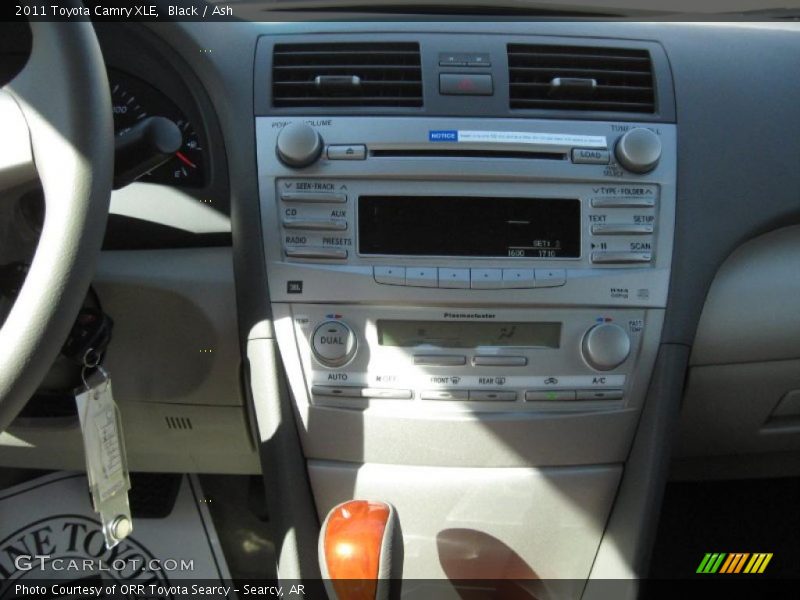 Black / Ash 2011 Toyota Camry XLE