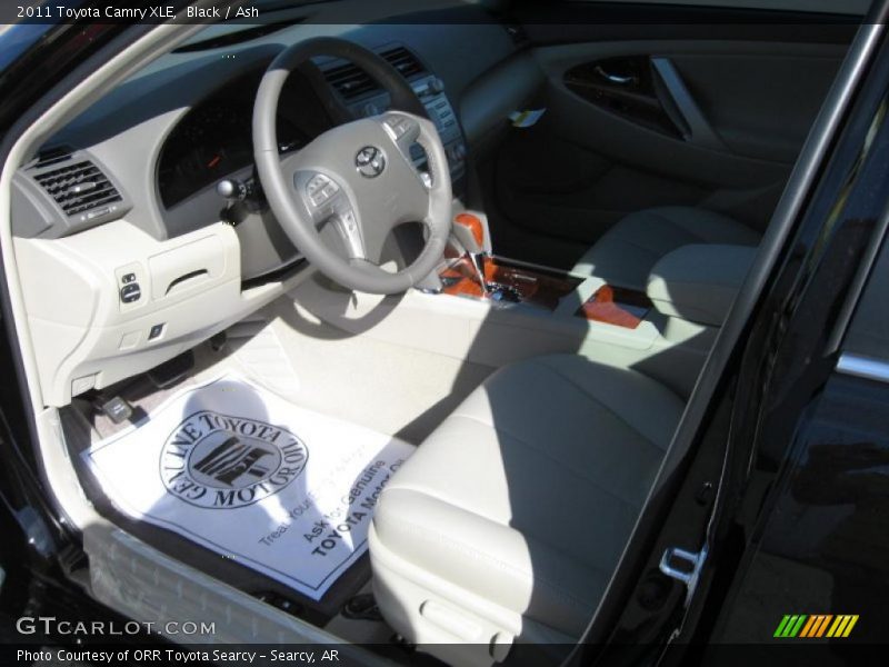Black / Ash 2011 Toyota Camry XLE