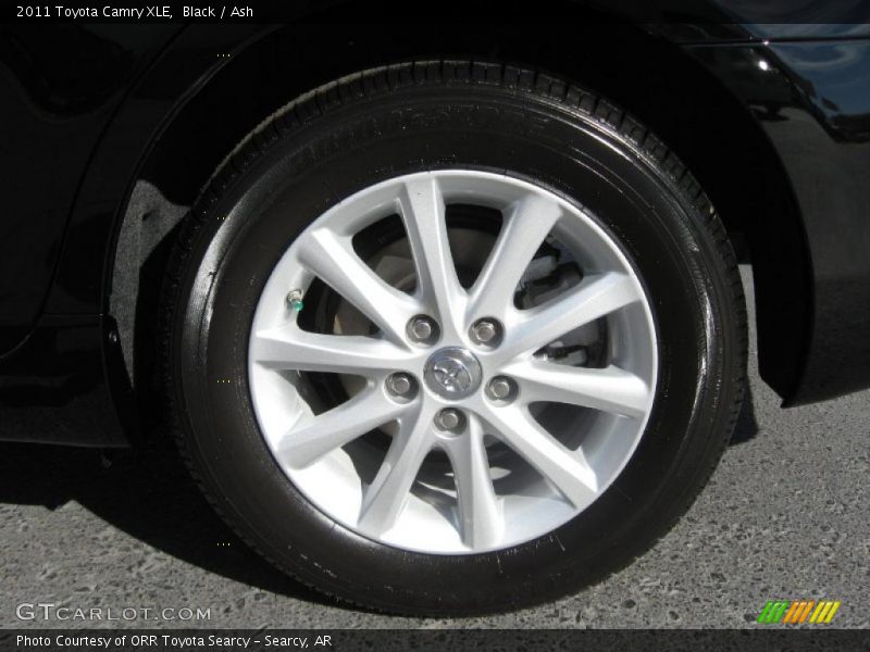 Black / Ash 2011 Toyota Camry XLE