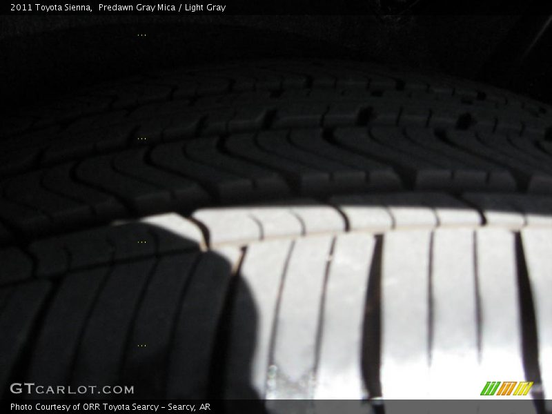 Predawn Gray Mica / Light Gray 2011 Toyota Sienna