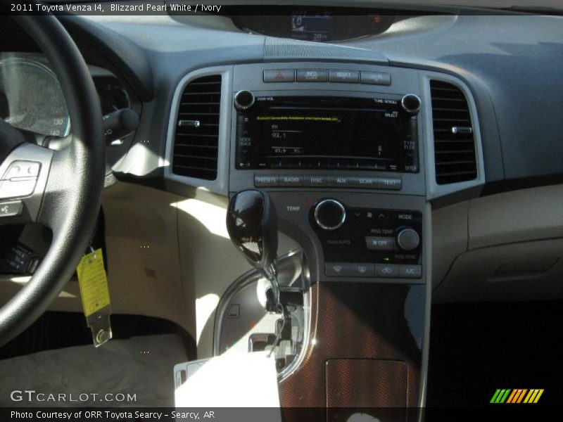 Blizzard Pearl White / Ivory 2011 Toyota Venza I4
