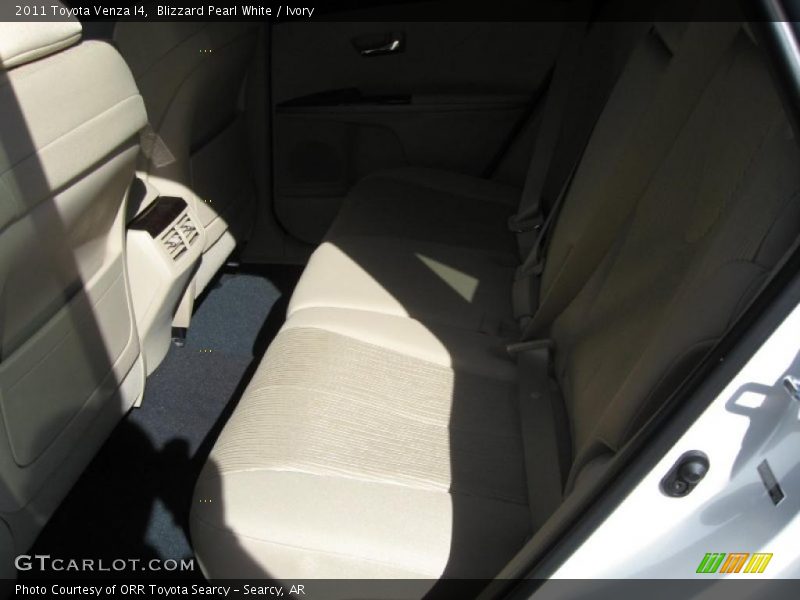 Blizzard Pearl White / Ivory 2011 Toyota Venza I4