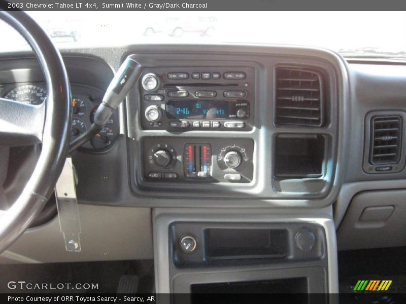 Summit White / Gray/Dark Charcoal 2003 Chevrolet Tahoe LT 4x4