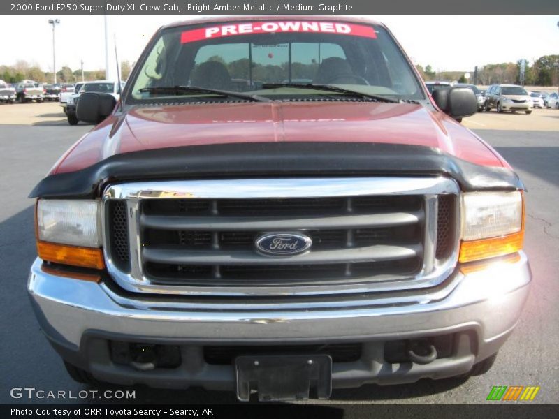 Bright Amber Metallic / Medium Graphite 2000 Ford F250 Super Duty XL Crew Cab