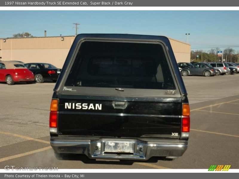 Super Black / Dark Gray 1997 Nissan Hardbody Truck SE Extended Cab