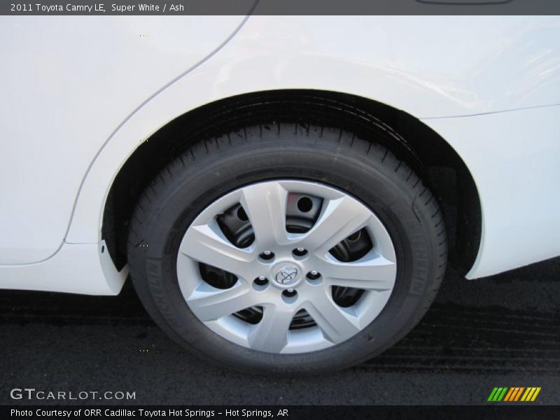 Super White / Ash 2011 Toyota Camry LE