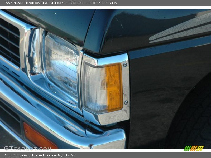 Super Black / Dark Gray 1997 Nissan Hardbody Truck SE Extended Cab