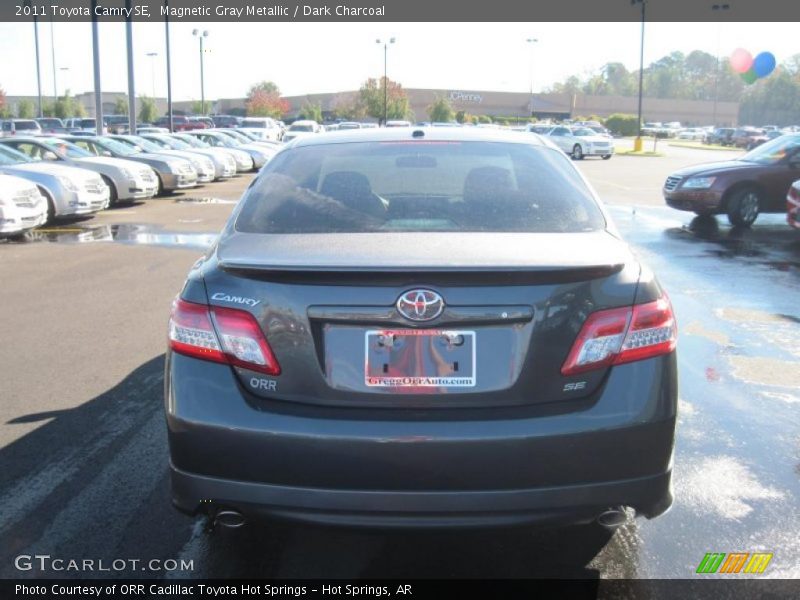 Magnetic Gray Metallic / Dark Charcoal 2011 Toyota Camry SE