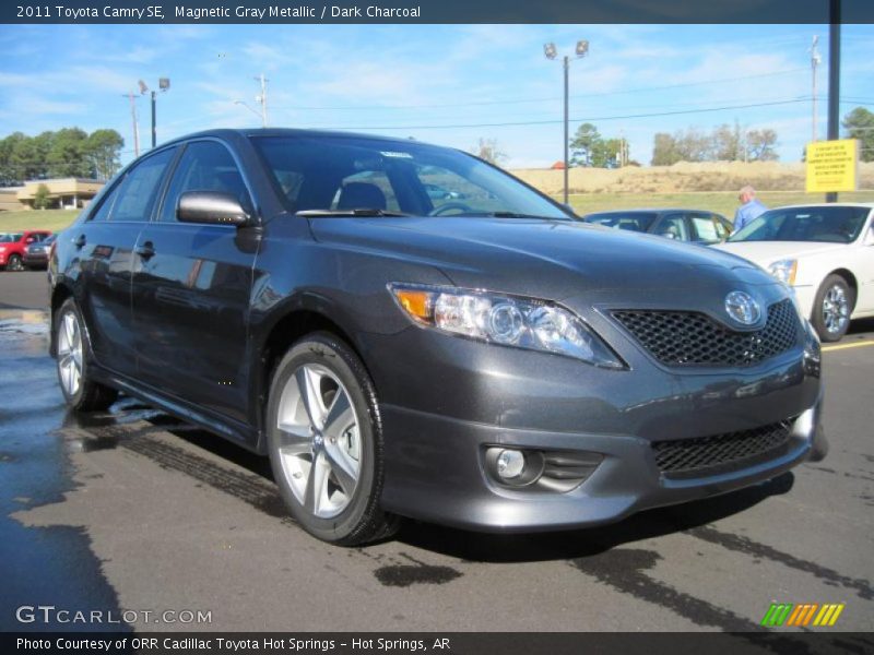 Magnetic Gray Metallic / Dark Charcoal 2011 Toyota Camry SE