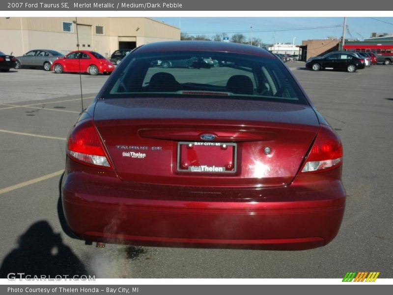 Merlot Metallic / Medium/Dark Pebble 2007 Ford Taurus SE